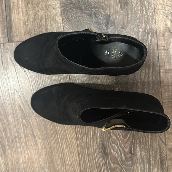 Black booties excellent condition from Spring size US 8 - Picture 3 of 4